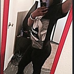 Mikia Gumms