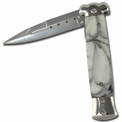 LＩＬ ＫＮＩＦＥ