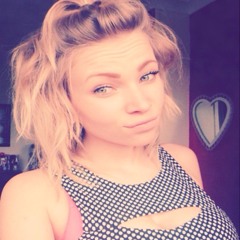 Jasmine cloè Robertson