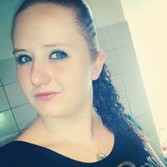 Mandy EnYaleesa Van Hout