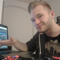 DJ Cuero