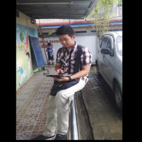 Sepatu - Tulus (song cover) by Handsen