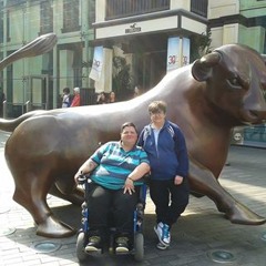 Debbie Cuddly Machin