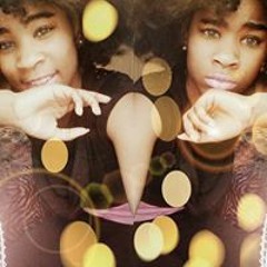 Roxy Lovemetoo Smith