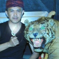 Carita Mundinglaya Dikusumah - Kacapi Kidung Pantun
