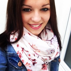 Sara Lzrska