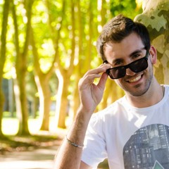 Fer G Fava < Favita >