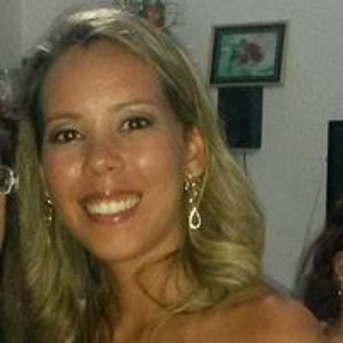 Débora Roseira’s avatar