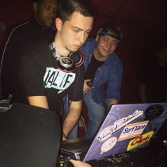 Dj Chris B