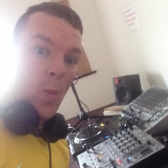 over an hour of mixed  banging house:)