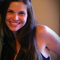 Kristen Taylor LovesLife