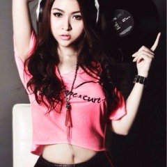 DeeJay Sophia