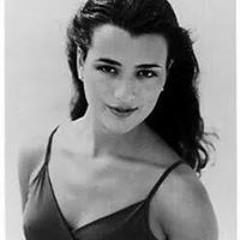 Cote Maria Weatherly