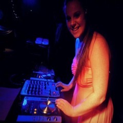 Dj Annie