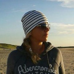 Stephanie Dietrich 5