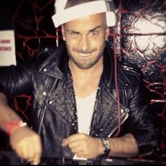 Ὺ͏͏Λ͏͏NKEE PΛ͏͏RIS