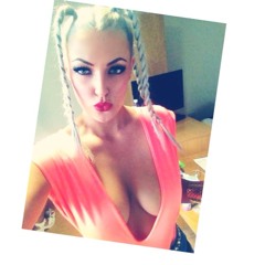Chloe Dee 1