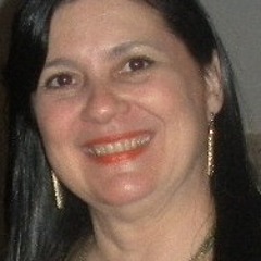 Angela Ponce de Casenove
