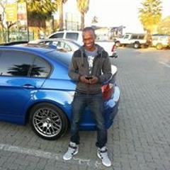 Larson Dos Santos Jr.