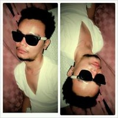 Jake Esguerra Vestidas