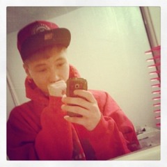 Ethan_Taylor80