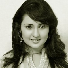 Sara Raza Khan 1