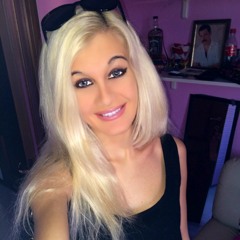 Blonde jennyfer