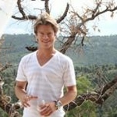 Paul Van Der Velden 2