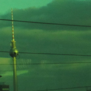 DJ Amerika has been playing since 00:53 in