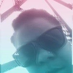 Döminique LoVe Critchlow