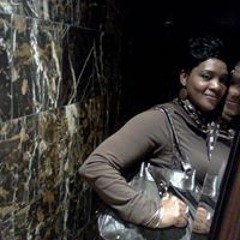 Gloria Woods Broyles