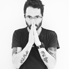 DJ Camilo Villegas