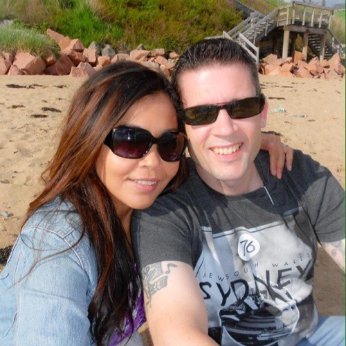 Dave singing don't let our love start slippin