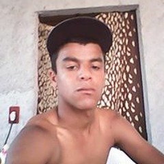 Douglas Leandro Raulino