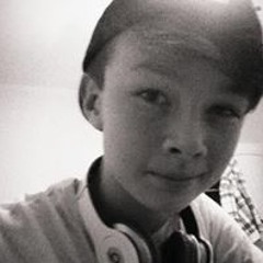 Christian Henderson 9