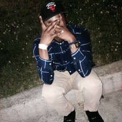 Mîke Întro [miˈʃɛl]