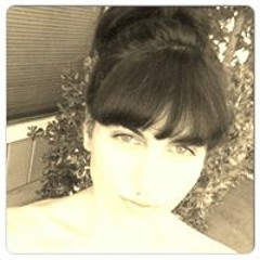 Tiffany Julia Sozinho