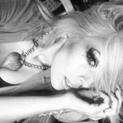 Lindsay The-Glamorous