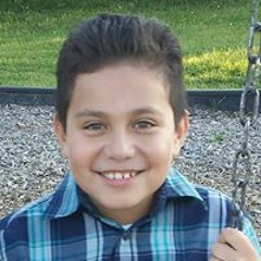 Alejandra Estrada 24