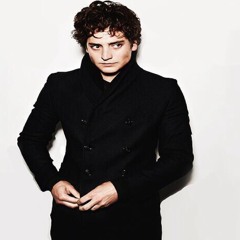 Aneurin Barnard
