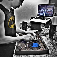 DJ DacaL
