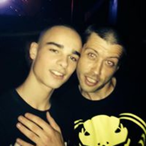 Brennan Heart & Jonathan Mendelsohn - Follow The Light