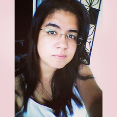 laryssa maia.