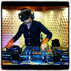 dj sia