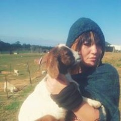Dani loves kirtan