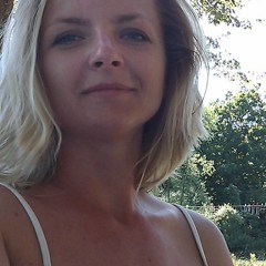 Stream Karolina Nina music | Listen to songs, albums, playlists ...