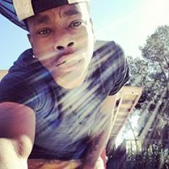 Darrell100-she stay on fleek