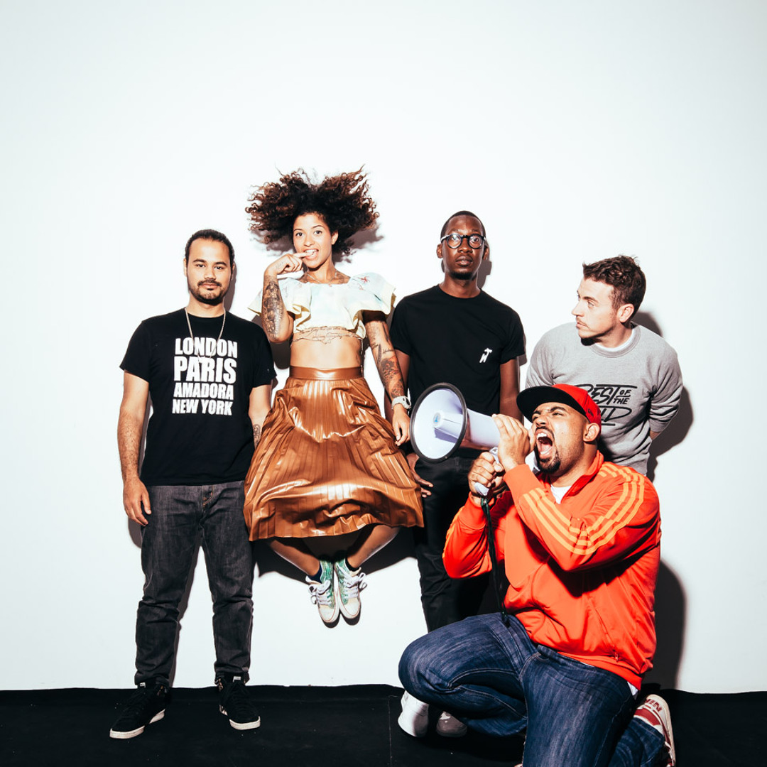 西CD Buraka Som Sistema Komba  ENCD015 Enchufada, Universal Music Group /00110 Cd Buraka Sound Komba Encd015 Universal Music Group /00110