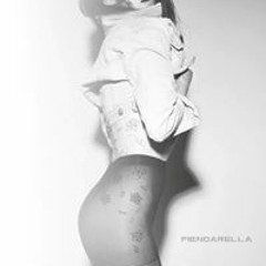 Laura Dee-Unit Riley