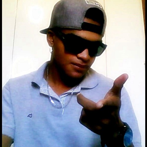 Xandy Escobar artist photo